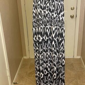 Avenue Black and White Maxi Dress